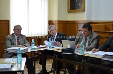 Comisia de doctorat cu Prof. Dr. Vasile Talpoș, Prof. Dr. Isiodor Martinca, Prof. Dr. Otniel Bunaciu