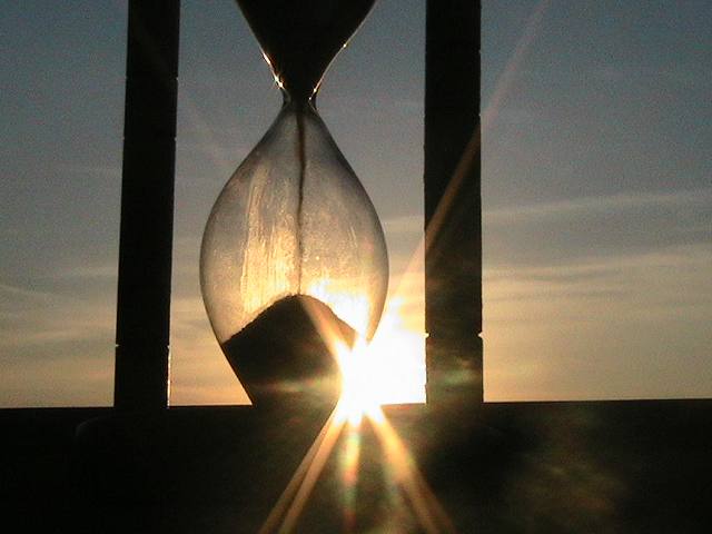 clepsidră, timp (codulluioreste.ro)