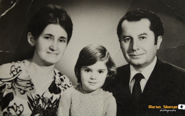Iosif Țon împreună cu familia (1974)