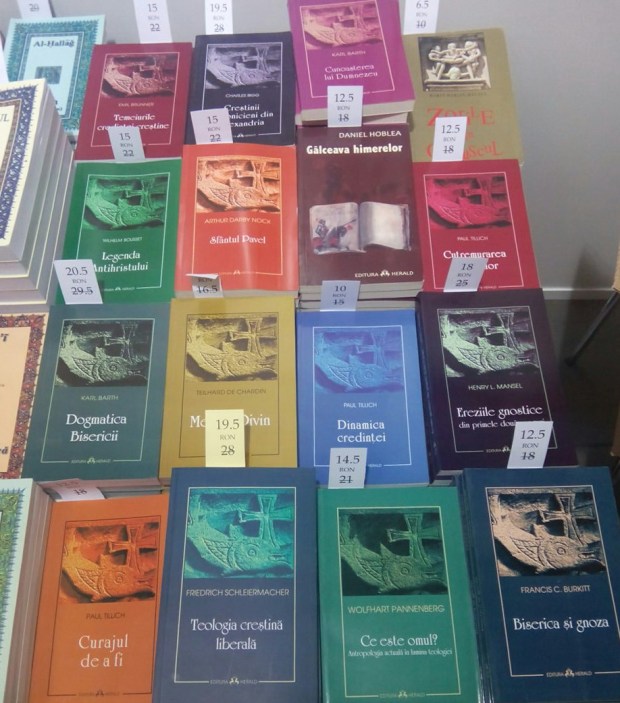 Oferta pe teologie creștină a Editurii Herald la Târgul de carte Kilipirim octb 2014