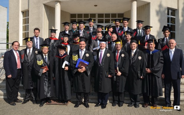 Promoția 2015 a ITBB alături de corpul profesoral la Betel Făget